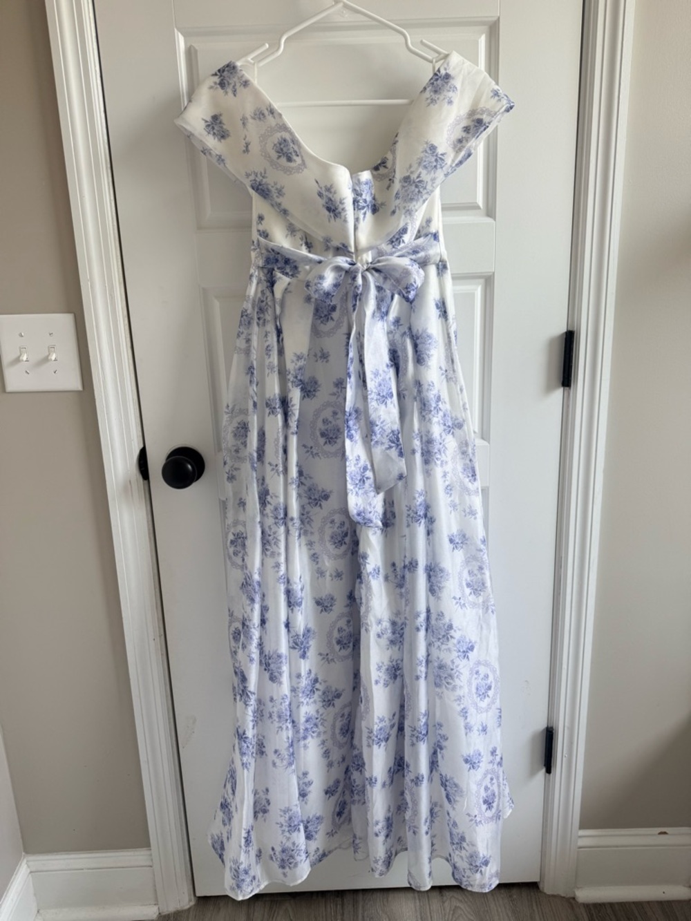 MARBLE White Strapless Bustier with Light Lavender Trim - Picture 8 of 8